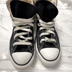BLACK CONVERSE Chuck Taylor ALL STAR USA WOMENS SIZE 7 - MENS SIZE 5 -WORN ONCE.